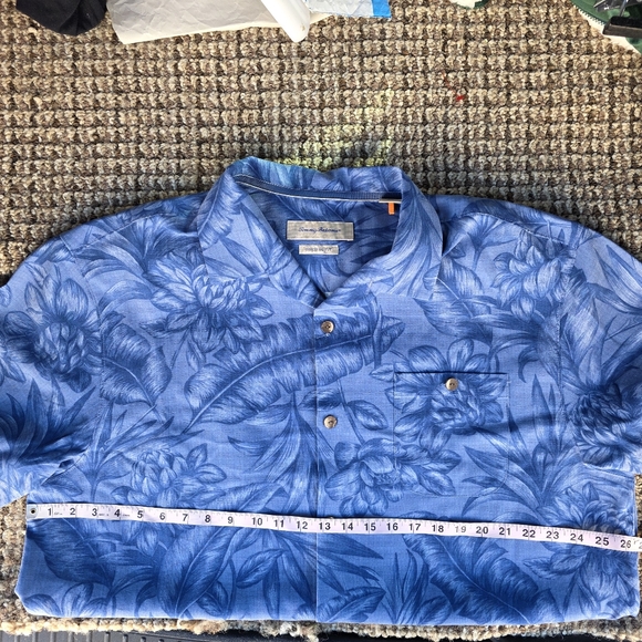 44) TOMMY BAHAMA Silk Tropical Button-up Sz. XL - Picture 7 of 8